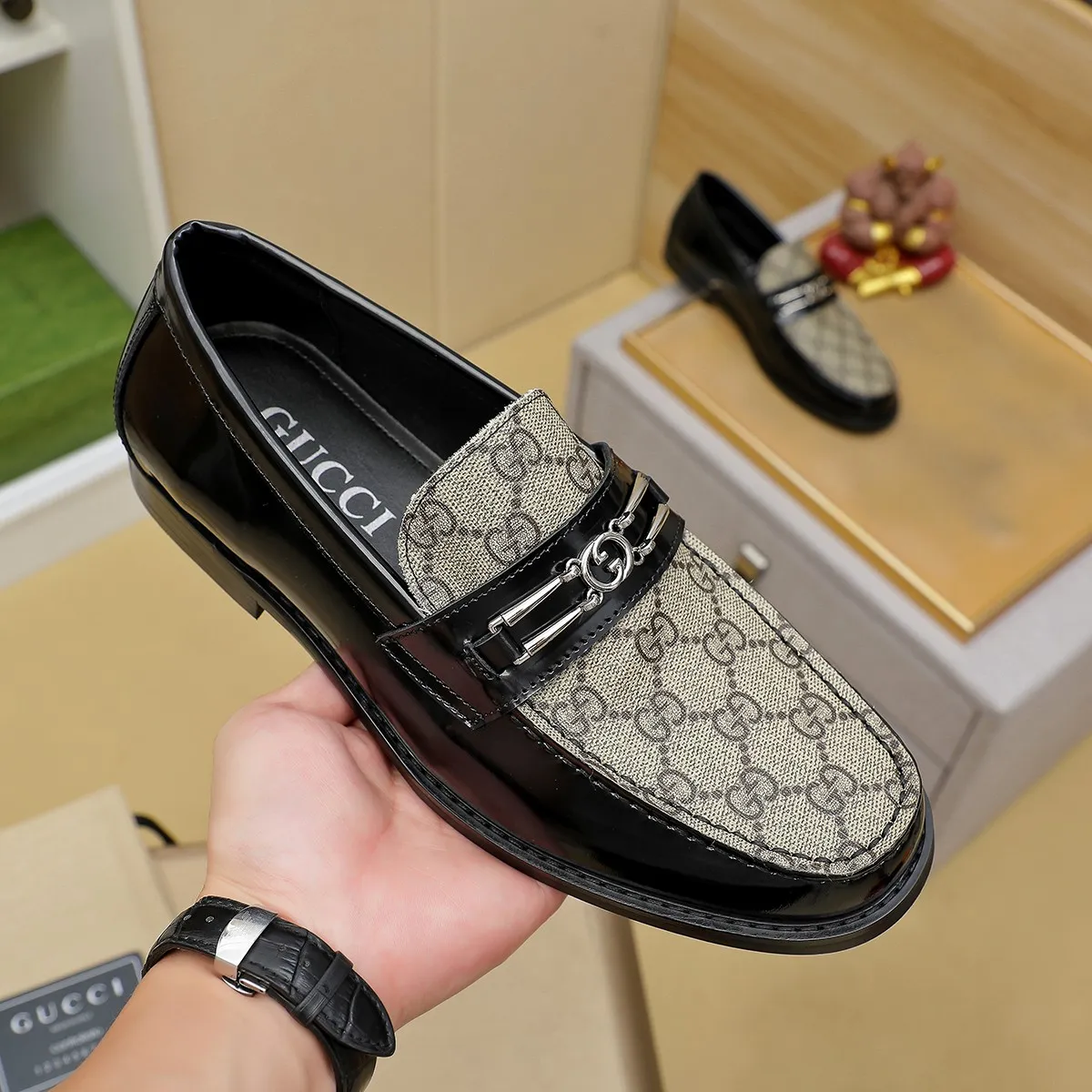 Men's men's shoes💰460💰💰Gucci official website men's business formal leather shoes updated💥Hong Kong counters synchronize new styles💥completely one-to-one replica shipment👍zero gap in counter quality 0⃣️made of imported cowhide on the outside+water-dyed🐂leather lining, color optional! Matching code 38-45
